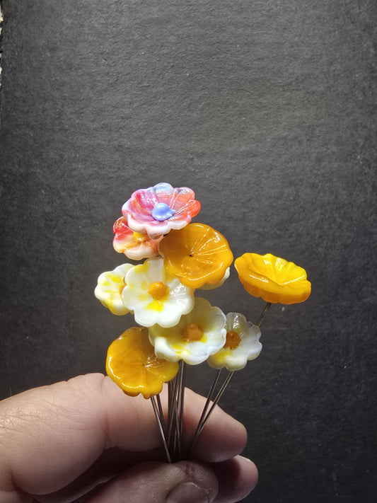 Tiny glass flowers #312
