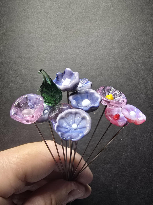 Tiny glass flowers #317