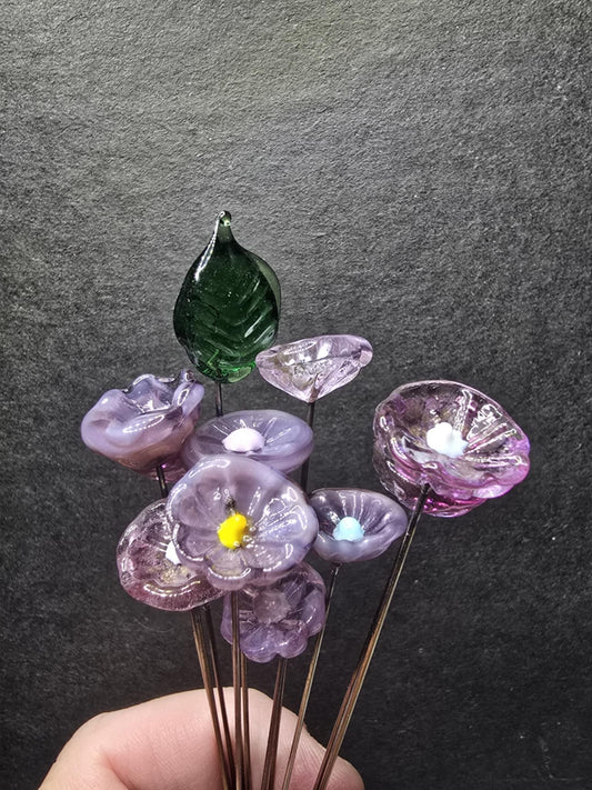 Tiny glass flowers #308